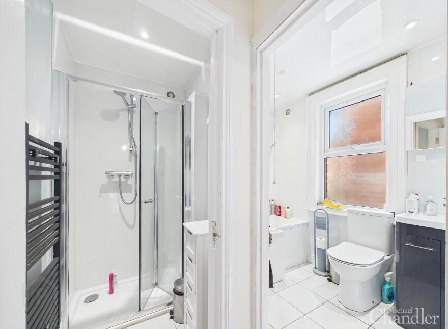 38 College Park Avenue, Belfast, BT7 1LR
