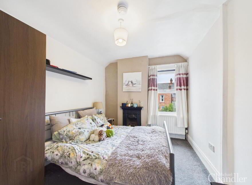 38 College Park Avenue, Belfast, BT7 1LR