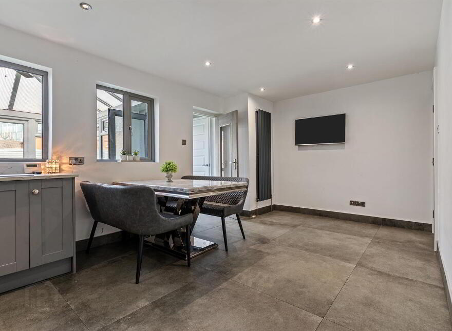 34 Stanfield Place, Belfast, BT7 2DT