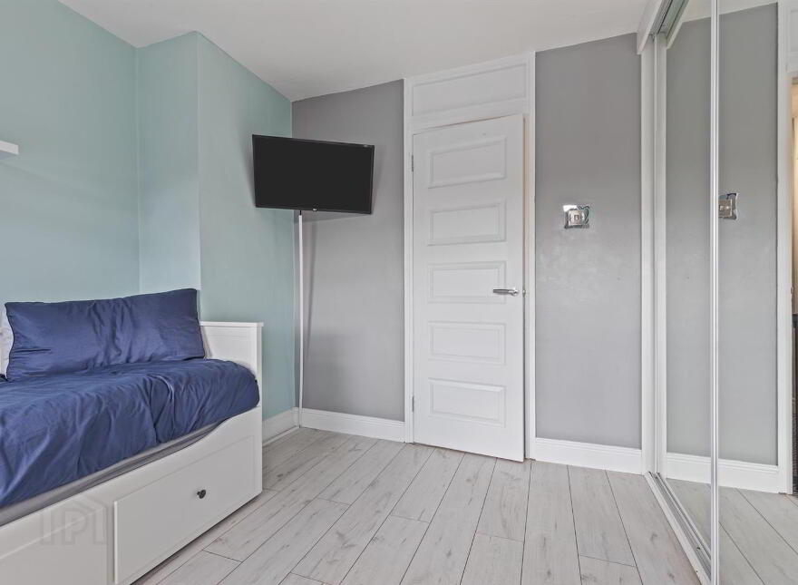 34 Stanfield Place, Belfast, BT7 2DT