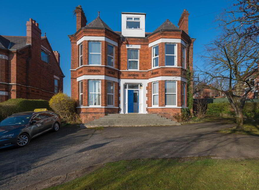 Apt 4, 8 Adelaide Park, Belfast, BT9 6FX