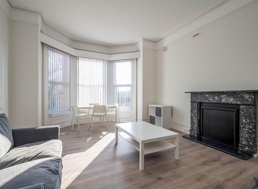 Apt 4, 8 Adelaide Park, Belfast, BT9 6FX