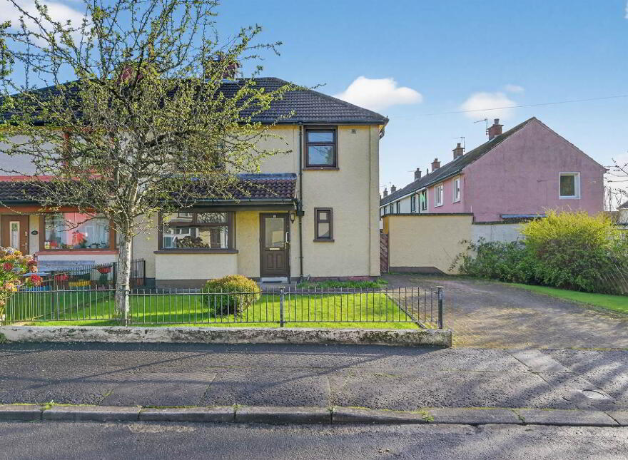 12 Carnanmore Park, Suffolk, Belfast, BT11 9LX