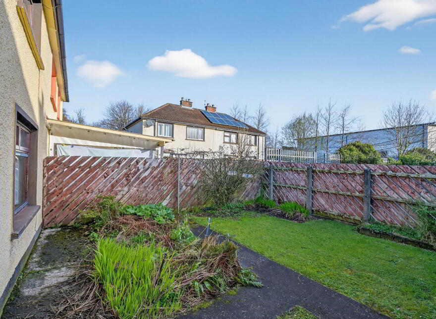 12 Carnanmore Park, Suffolk, Belfast, BT11 9LX