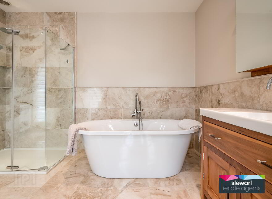 43 Lurgan Road, Glenavy, Crumlin, BT29 4QB