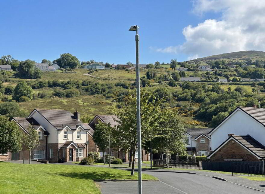 10 Mount Eagles Link, Dunmurry, Belfast, BT17 0FY