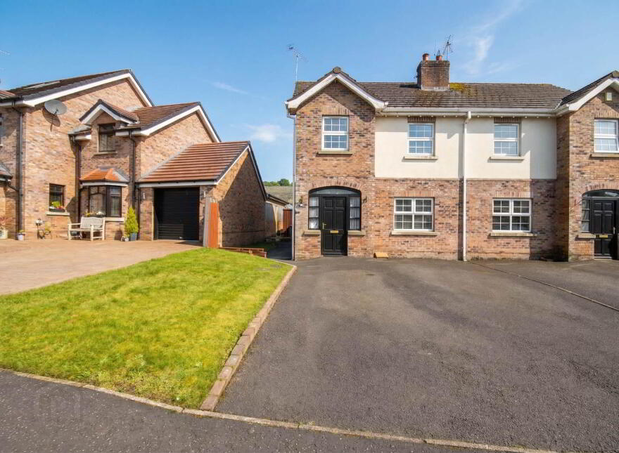 10 Mount Eagles Link, Dunmurry, Belfast, BT17 0FY