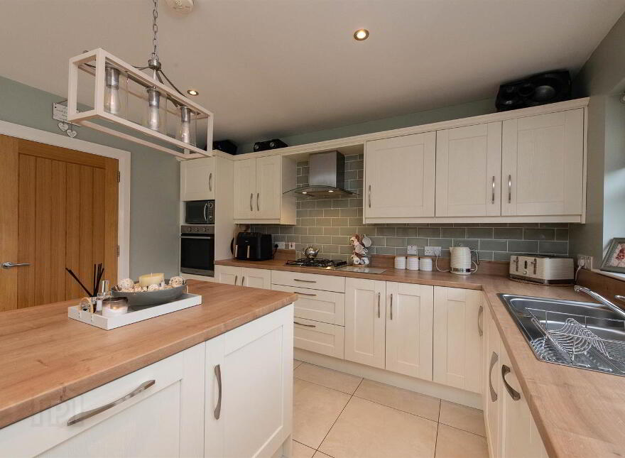 16 Park Lane, Downpatrick, BT30 6GH