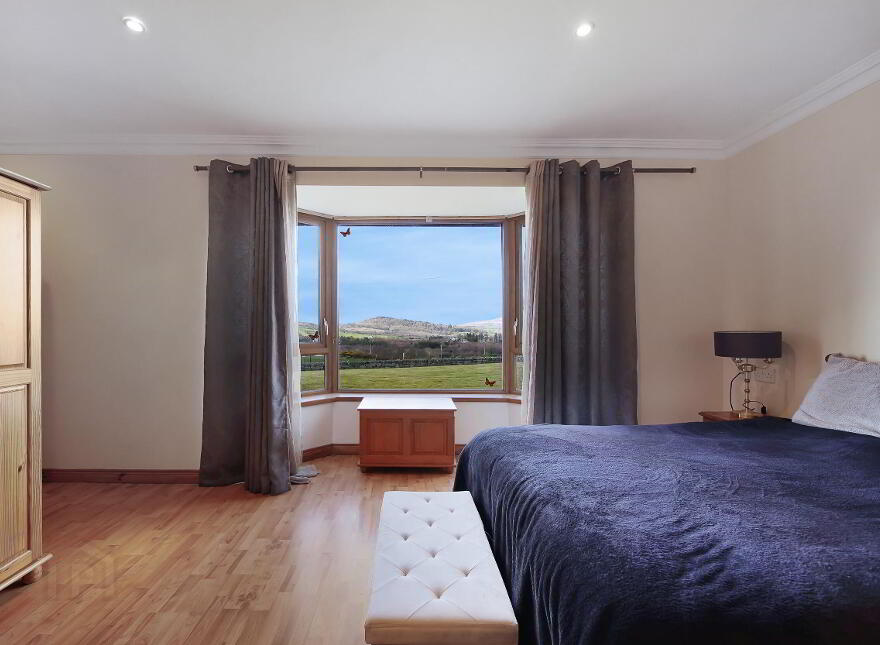 Fawninoughan, Milford, F92X211