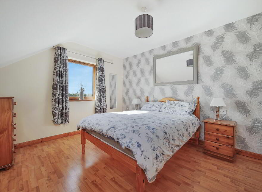 Fawninoughan, Milford, F92X211