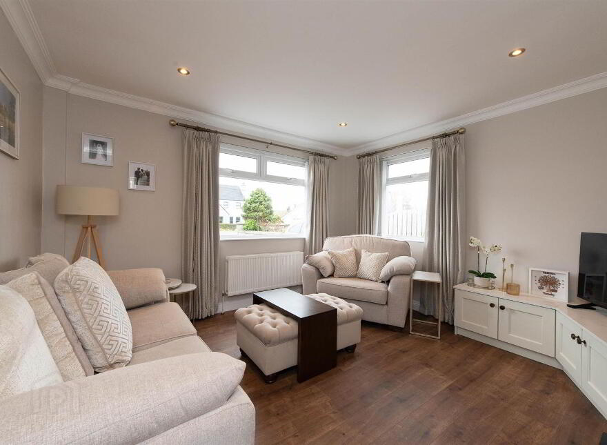 72 Annacloy Road, Downpatrick, BT30 9AQ