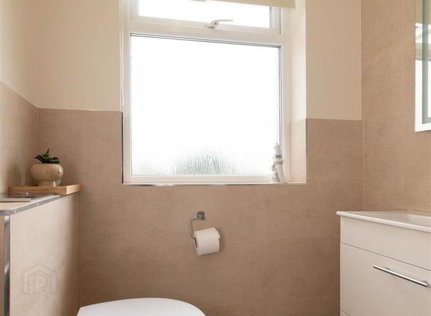72 Annacloy Road, Downpatrick, BT30 9AQ