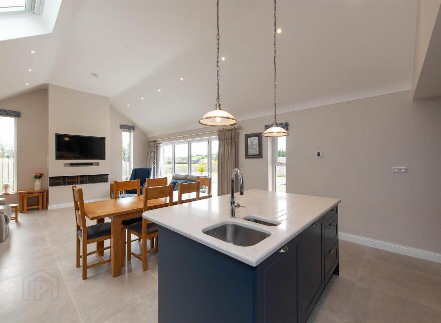 72 Annacloy Road, Downpatrick, BT30 9AQ