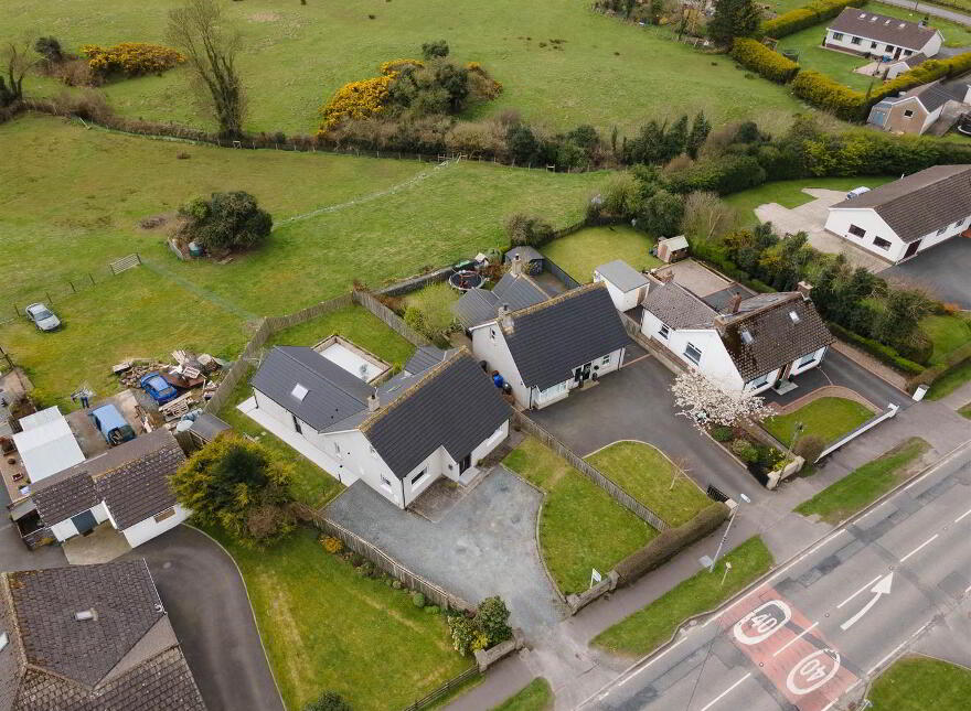 72 Annacloy Road, Downpatrick, BT30 9AQ