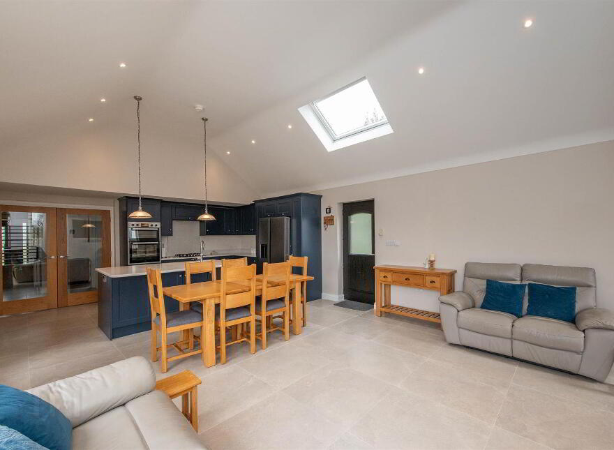 72 Annacloy Road, Downpatrick, BT30 9AQ