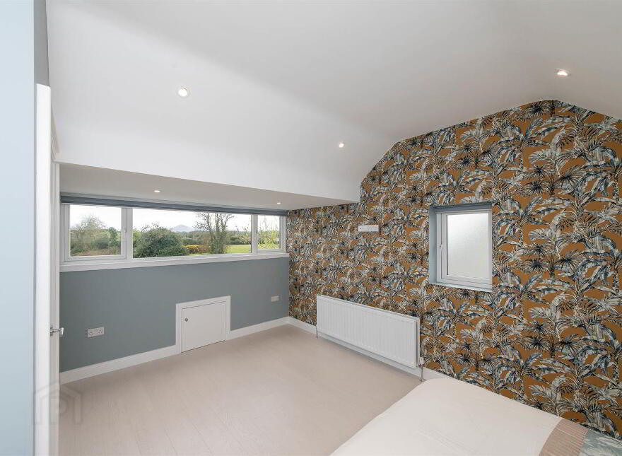72 Annacloy Road, Downpatrick, BT30 9AQ