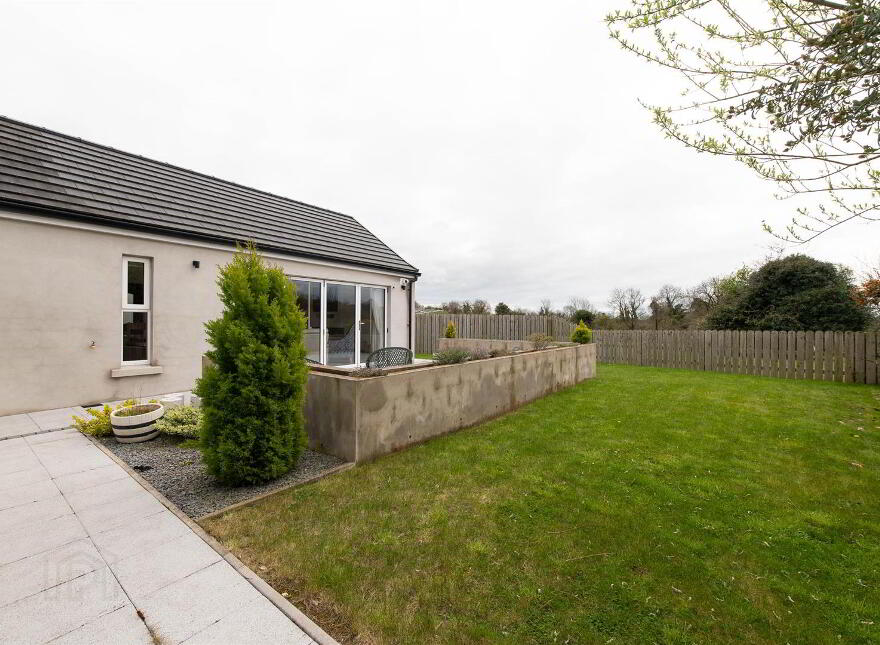 72 Annacloy Road, Downpatrick, BT30 9AQ