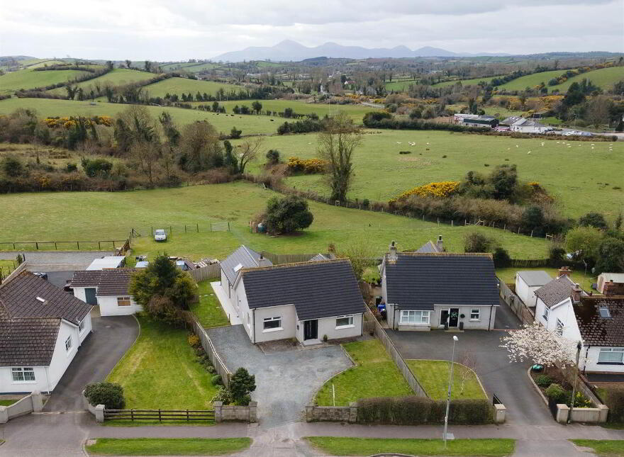 72 Annacloy Road, Downpatrick, BT30 9AQ