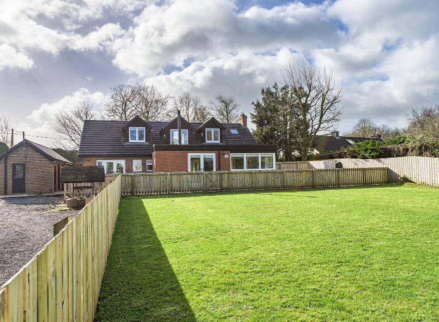 40 Mill Hill, Waringstown, BT66 7QW