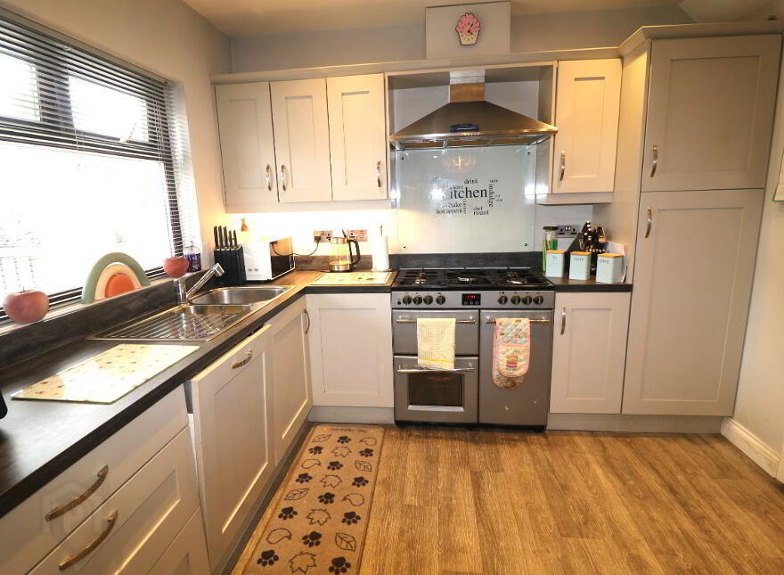 11 Fenaghy Park, Galgorm, Ballymena, BT42 1JT