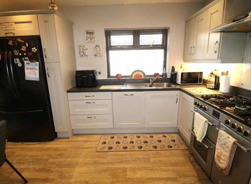 11 Fenaghy Park, Galgorm, Ballymena, BT42 1JT