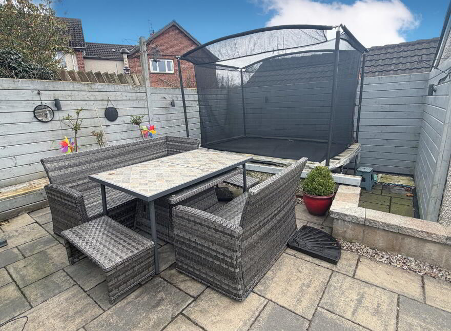11 Fenaghy Park, Galgorm, Ballymena, BT42 1JT