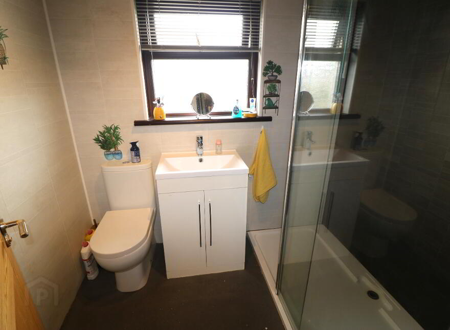 11 Fenaghy Park, Galgorm, Ballymena, BT42 1JT