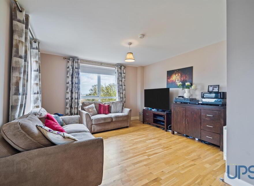Apartment 5 1c Mayfield Square, Blacks Road, Belfast, BT10 0QT