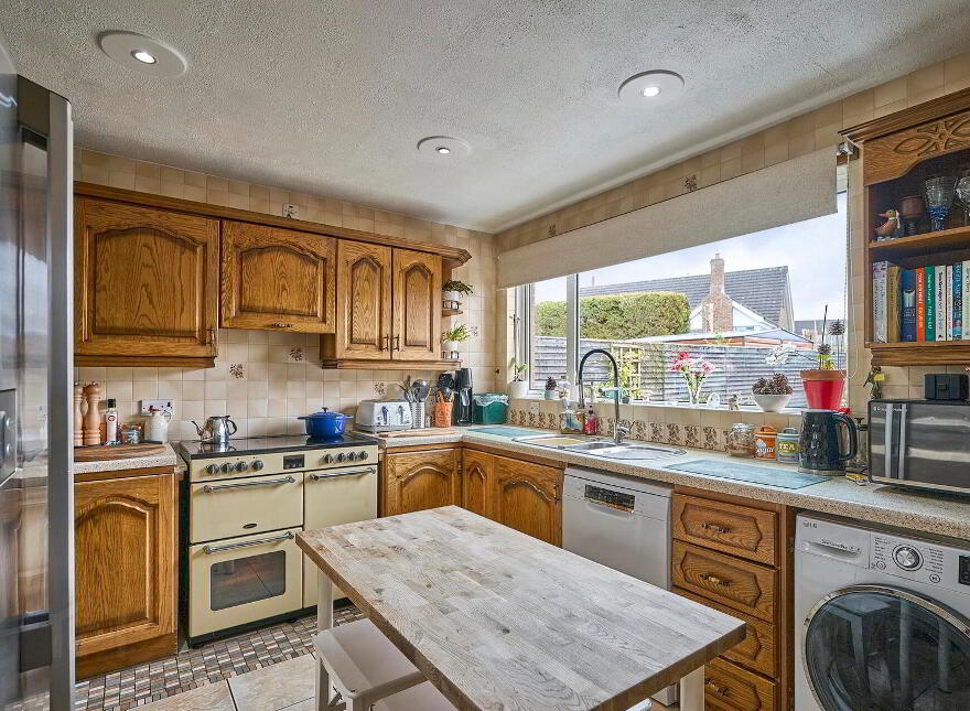 6 Pinehill Gardens, Bangor, BT19 6SE