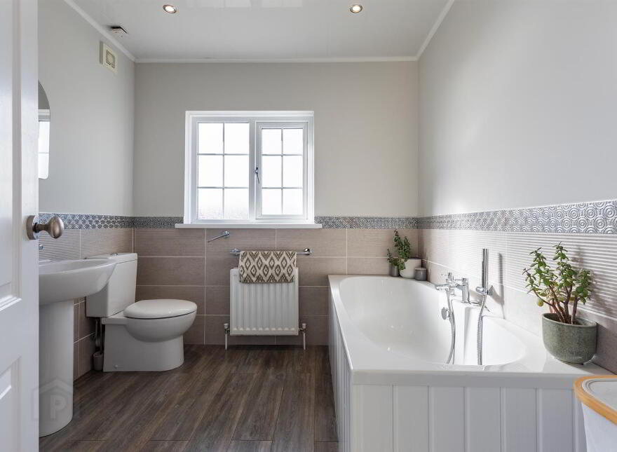 13 Gloucester Avenue, Donaghadee, BT21 0JA