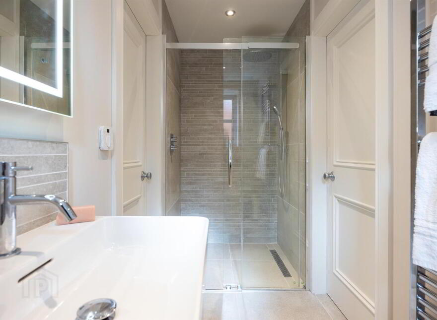 3 Martello Gate, Holywood, BT18 9GE