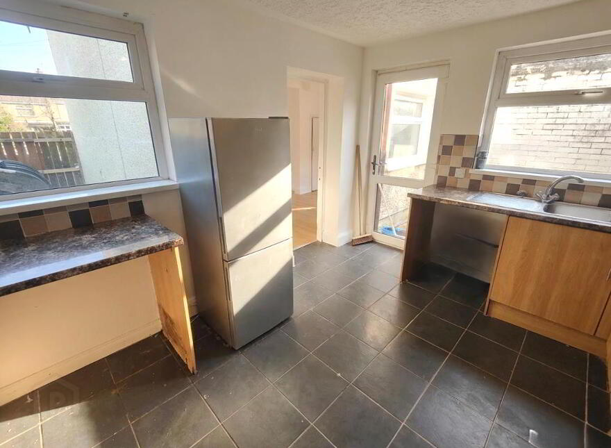 44 Stratford Gardens, Belfast, BT14 7NS