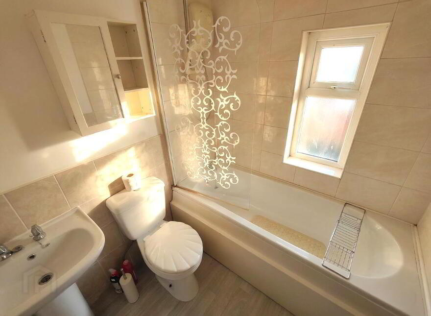 44 Stratford Gardens, Belfast, BT14 7NS