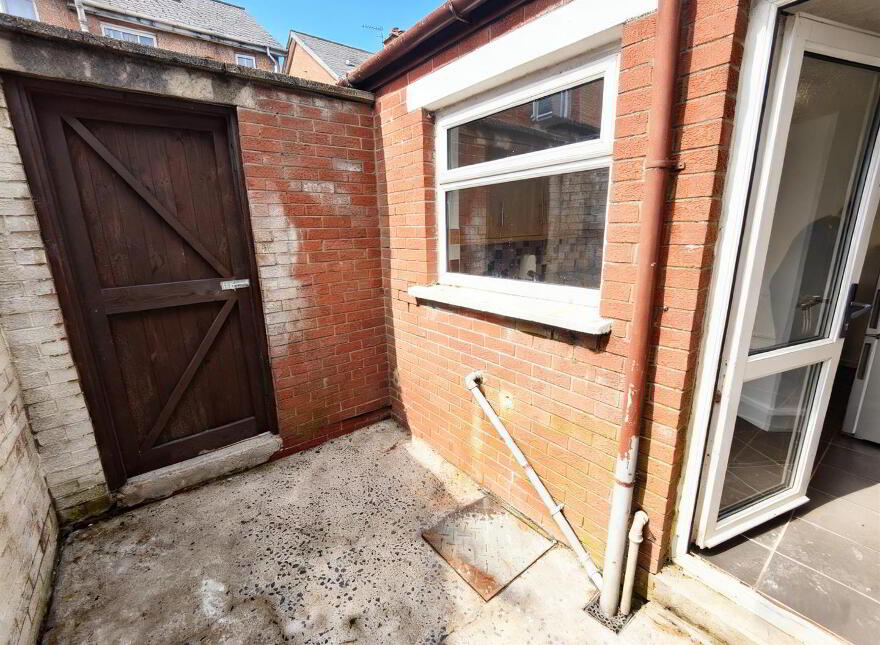 44 Stratford Gardens, Belfast, BT14 7NS
