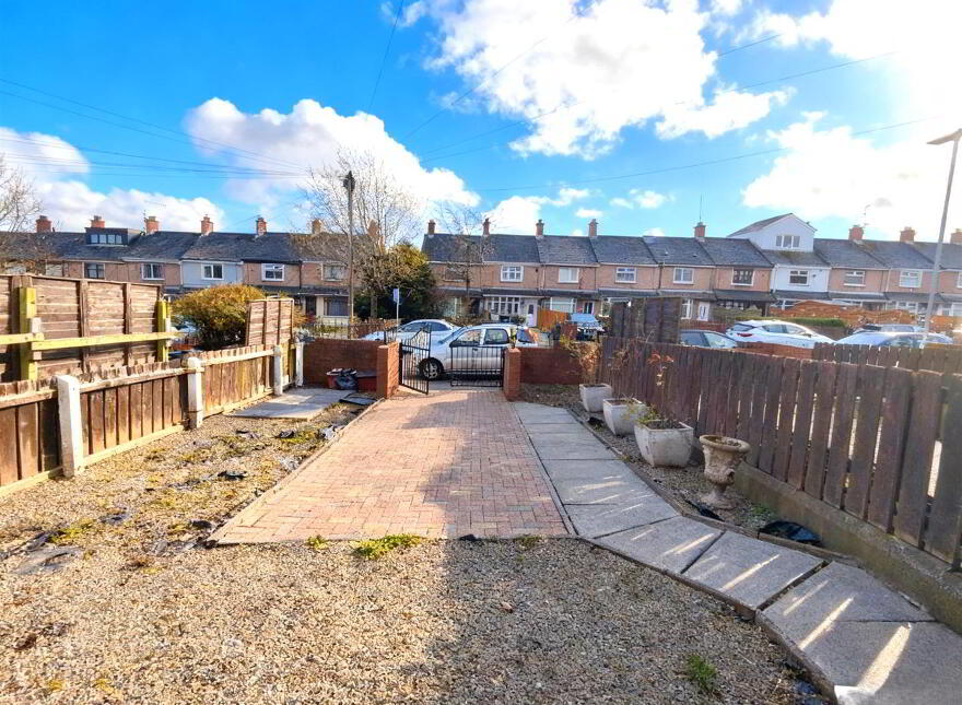 44 Stratford Gardens, Belfast, BT14 7NS