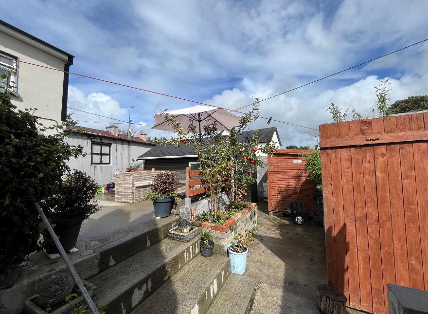East, End, Ballydehob, P81YY02