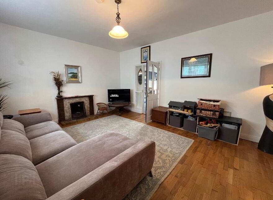 East, End, Ballydehob, P81YY02