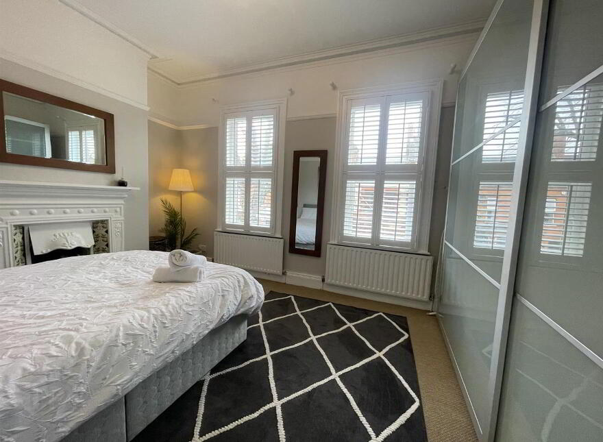 12 Adelaide Avenue, Lisburn Road, Belfast, BT9 7FY