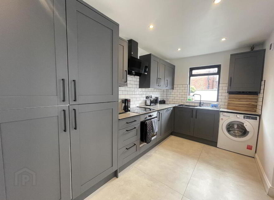 12 Adelaide Avenue, Lisburn Road, Belfast, BT9 7FY