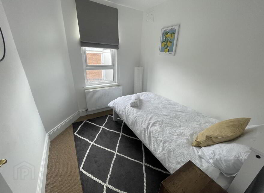 12 Adelaide Avenue, Lisburn Road, Belfast, BT9 7FY