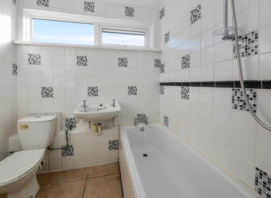 11C Kilwarlin Walk, Belvoir Park, Belfast, BT8 7EQ