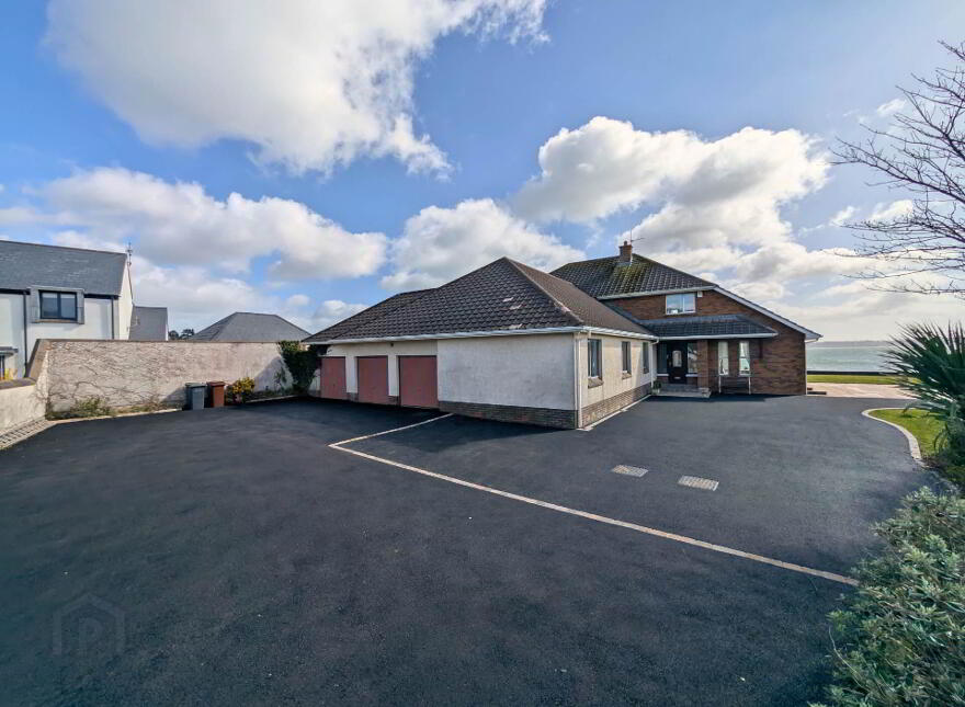 6 Island Park, Carrickfergus, BT38 8TW