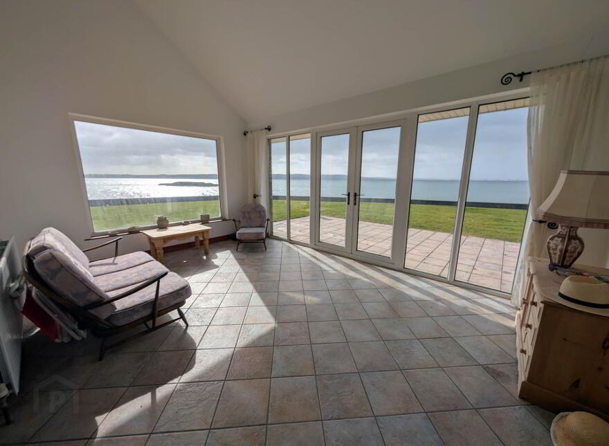 6 Island Park, Carrickfergus, BT38 8TW
