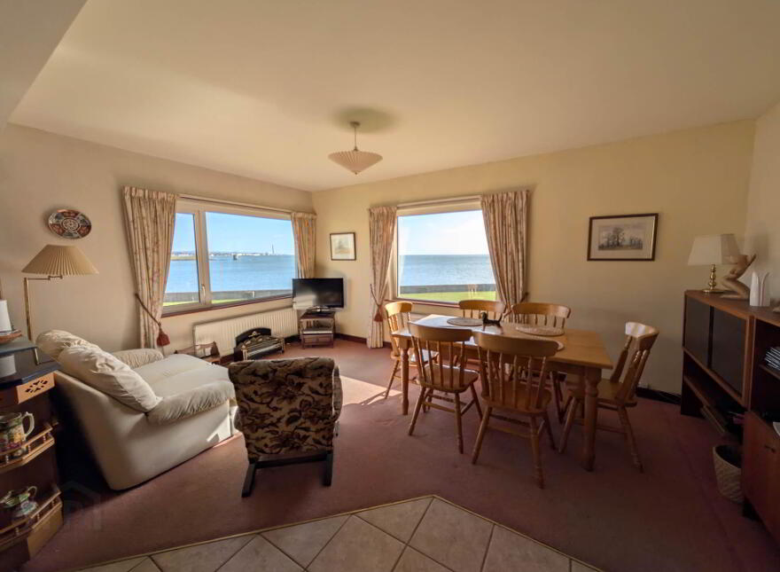 6 Island Park, Carrickfergus, BT38 8TW