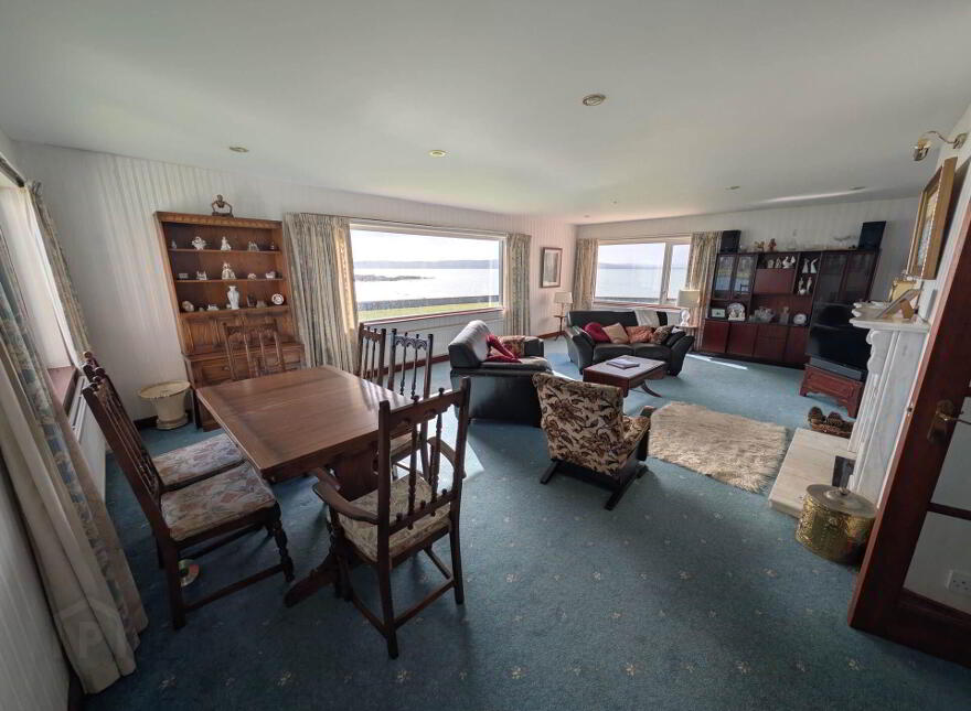 6 Island Park, Carrickfergus, BT38 8TW