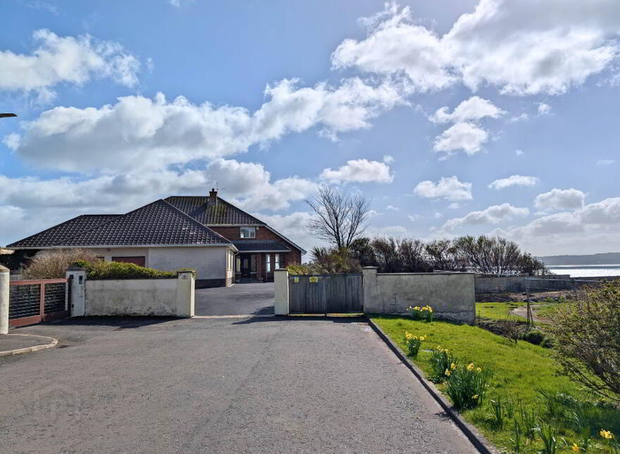 6 Island Park, Carrickfergus, BT38 8TW