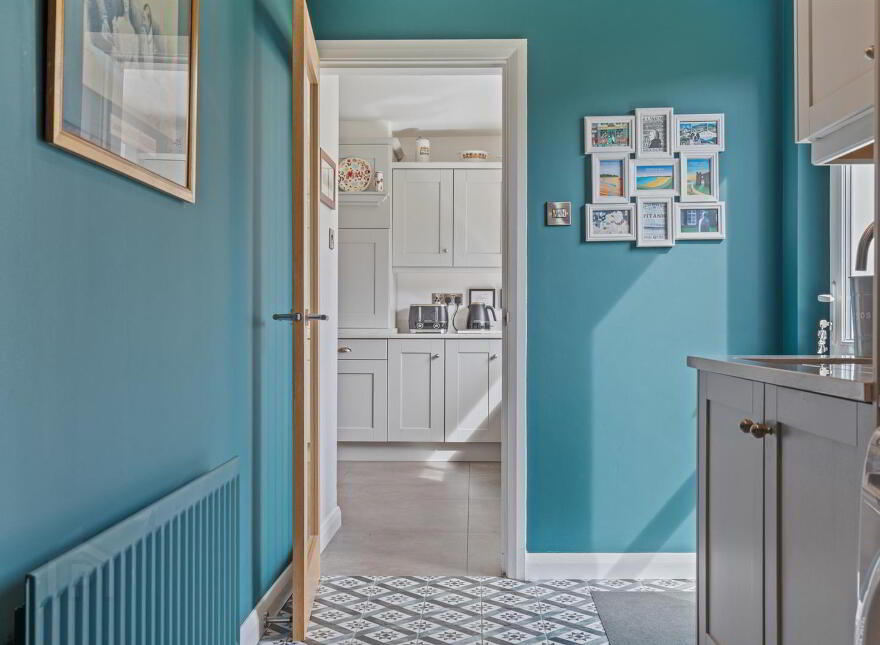 Cairnview, 120 Ballybarnes Road, Craigantlet, Newtownards, BT23 4TD