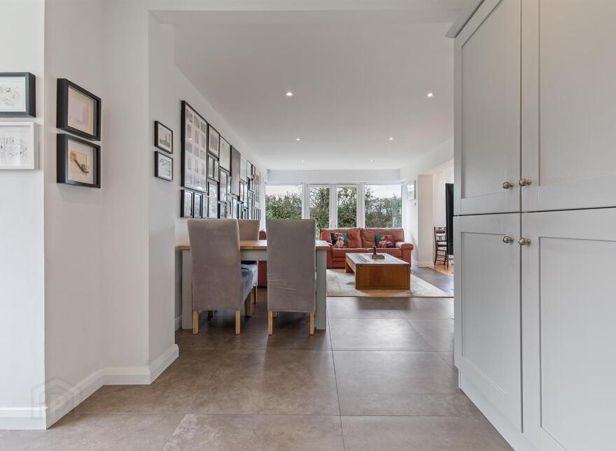 Cairnview, 120 Ballybarnes Road, Craigantlet, Newtownards, BT23 4TD