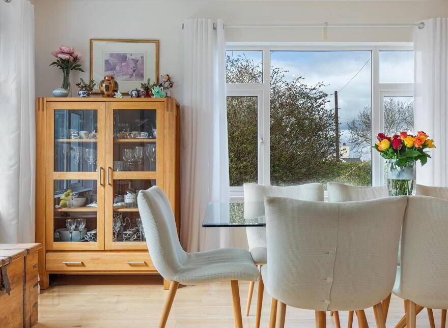 Cairnview, 120 Ballybarnes Road, Craigantlet, Newtownards, BT23 4TD