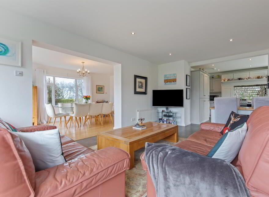 Cairnview, 120 Ballybarnes Road, Craigantlet, Newtownards, BT23 4TD